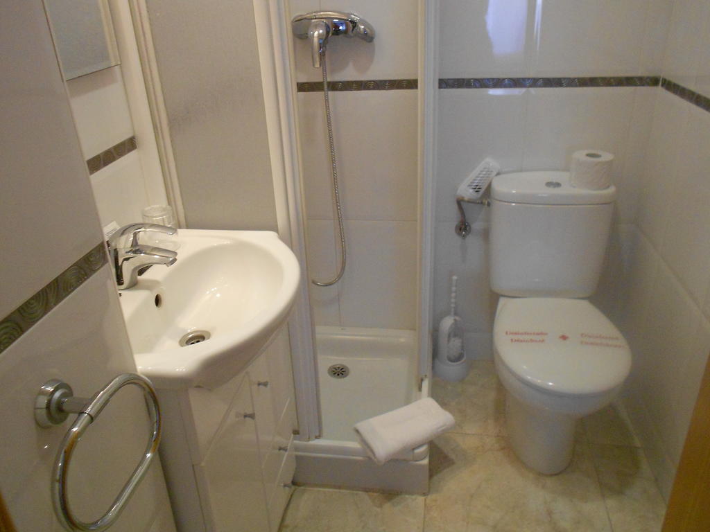 Hostal Ca La Irene Sant Vicens De Castellet Rom bilde